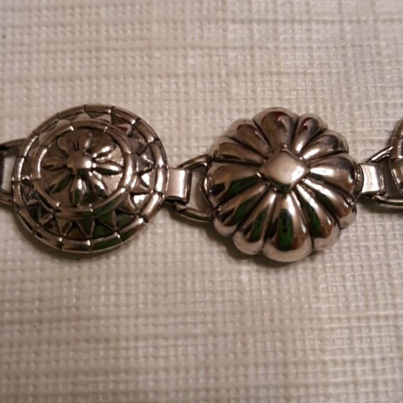 Avon Bracelet  - Picture 2 of 3